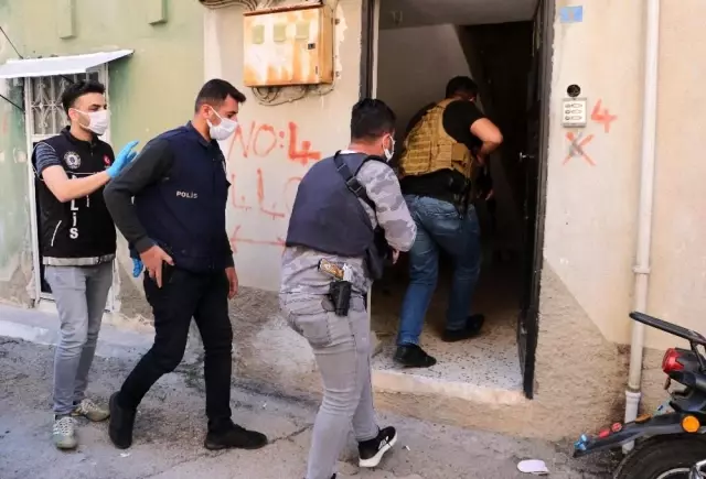 'Servet Anne' adlı uyuşturucu operasyonunda 282 bin adet 'captagon hap' ele geçirildi 'Servet Anne' adlı uyuşturucu operasyonunda 282 bin adet 'captagon hap' ele geçirildi