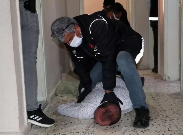'Servet Anne' adlı uyuşturucu operasyonunda 282 bin adet 'captagon hap' ele geçirildi 'Servet Anne' adlı uyuşturucu operasyonunda 282 bin adet 'captagon hap' ele geçirildi