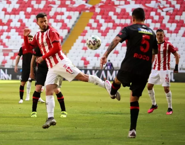 Süper Lig: D.G. Sivasspor: 1 Karagümrük: 0 (Maç sonu) Süper Lig: D.G. Sivasspor: 1 Karagümrük: 0 (Maç sonu)