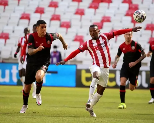 Süper Lig: D.G. Sivasspor: 1 Karagümrük: 0 (Maç sonu) Süper Lig: D.G. Sivasspor: 1 Karagümrük: 0 (Maç sonu)