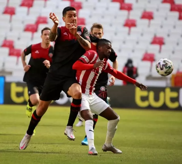 Süper Lig: D.G. Sivasspor: 1 Karagümrük: 0 (Maç sonu) Süper Lig: D.G. Sivasspor: 1 Karagümrük: 0 (Maç sonu)