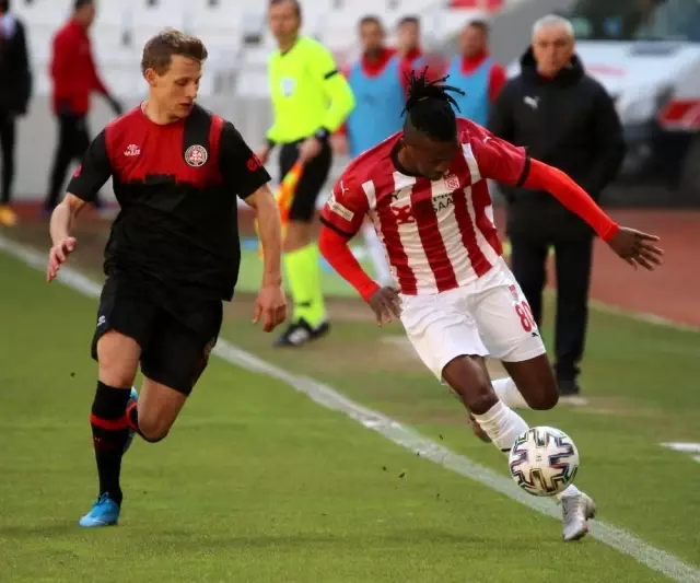 Süper Lig: D.G. Sivasspor: 1 Karagümrük: 0 (Maç sonu) Süper Lig: D.G. Sivasspor: 1 Karagümrük: 0 (Maç sonu)