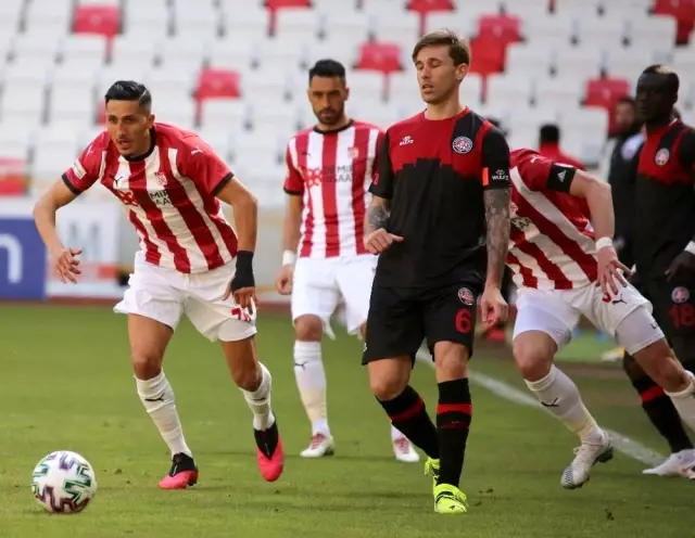 Süper Lig: D.G. Sivasspor: 1 Karagümrük: 0 (Maç sonu) Süper Lig: D.G. Sivasspor: 1 Karagümrük: 0 (Maç sonu)