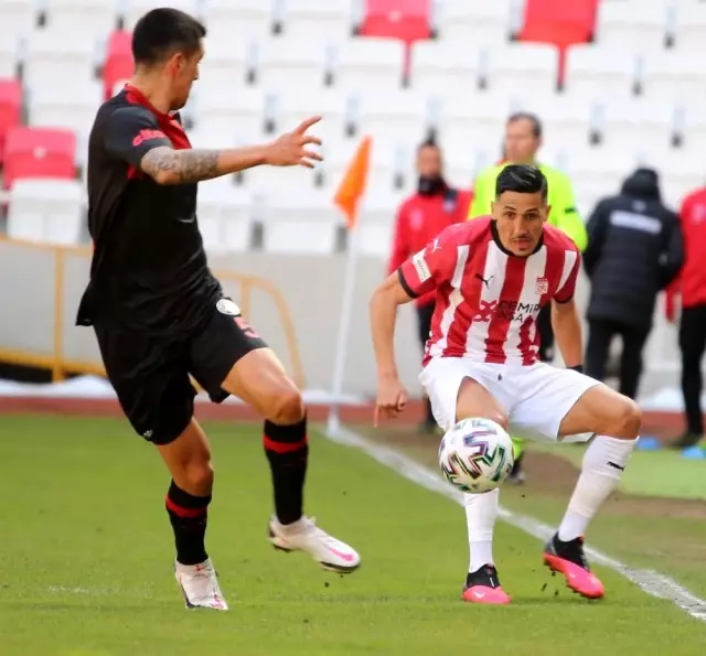 Süper Lig: D.G. Sivasspor: 1 Karagümrük: 0 (Maç sonu) Süper Lig: D.G. Sivasspor: 1 Karagümrük: 0 (Maç sonu)