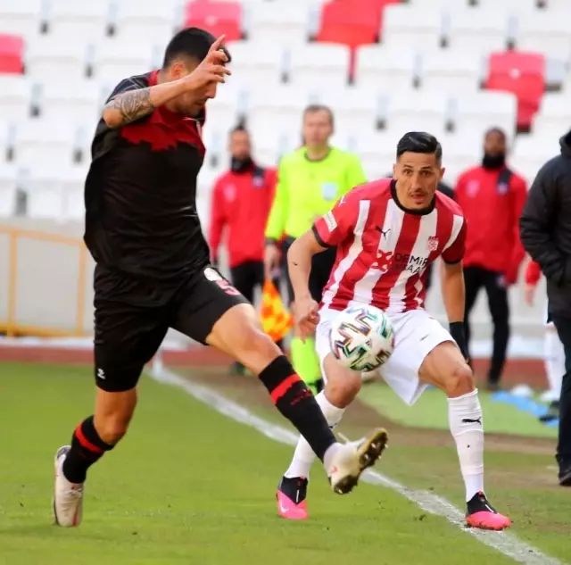 Süper Lig: D.G. Sivasspor: 1 Karagümrük: 0 (Maç sonu) Süper Lig: D.G. Sivasspor: 1 Karagümrük: 0 (Maç sonu)