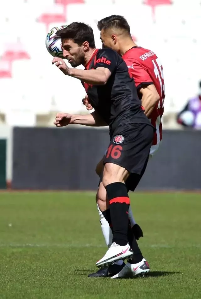 Süper Lig: Kayserispor: 0 Galatasaray: 0 (Maç devam ediyor) Süper Lig: Kayserispor: 0 Galatasaray: 0 (Maç devam ediyor)