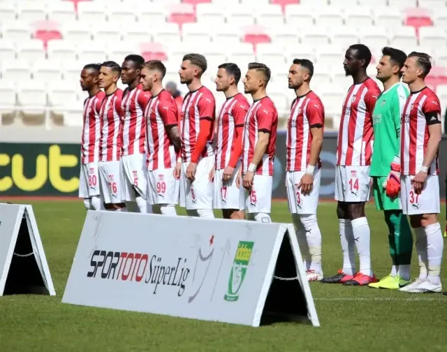 Süper Lig: Kayserispor: 0 Galatasaray: 0 (Maç devam ediyor) Süper Lig: Kayserispor: 0 Galatasaray: 0 (Maç devam ediyor)