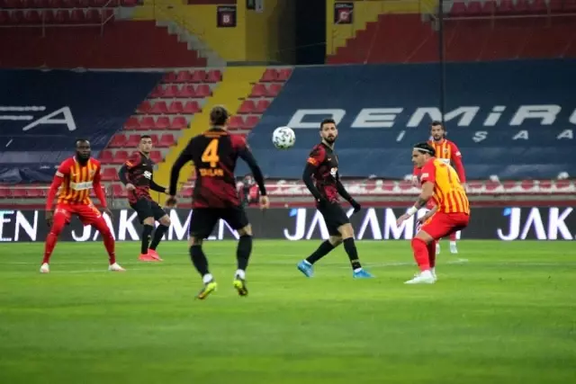 Süper Lig: Kayserispor: 0 Galatasaray: 0 (Maç devam ediyor) Süper Lig: Kayserispor: 0 Galatasaray: 0 (Maç devam ediyor)