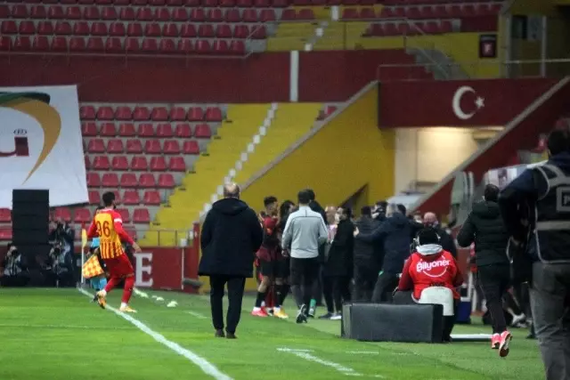 Süper Lig: Kayserispor: 0 Galatasaray: 0 (Maç devam ediyor) Süper Lig: Kayserispor: 0 Galatasaray: 0 (Maç devam ediyor)