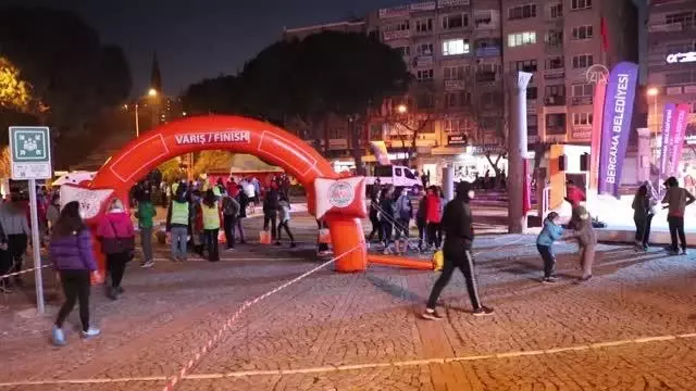 Türkiye Oryantiring Şampiyonası 2. Kademe Yarışları İzmir'de başladı Türkiye Oryantiring Şampiyonası 2. Kademe Yarışları İzmir'de başladı