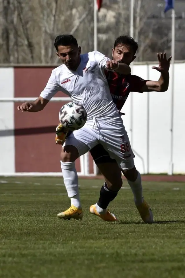 2. Lig Beyaz Grup: Gümüşhanespor: 3 Anagold 24 Erzincanspor: 1