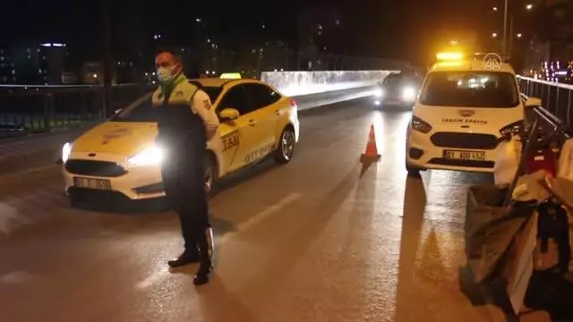 Ağaca çarpan otomobildeki 2 kişi yaralandı Ağaca çarpan otomobildeki 2 kişi yaralandı