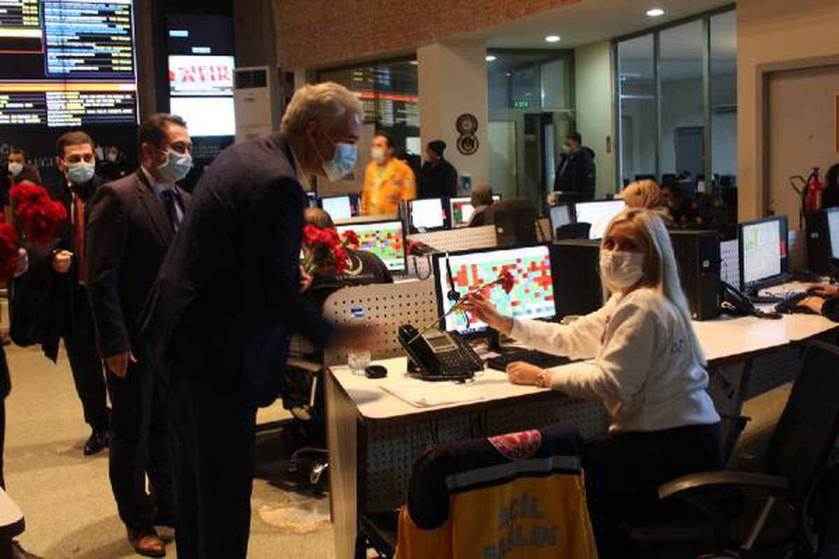 AK Parti İstanbul İl Başkanı Kabaktepe 112 Acil Merkezini ziyaret etti