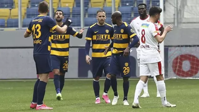 Ankaragücü, sahasında konuk ettiği Göztepe'yi 3-0 mağlup etti Ankaragücü, sahasında konuk ettiği Göztepe'yi 3-0 mağlup etti