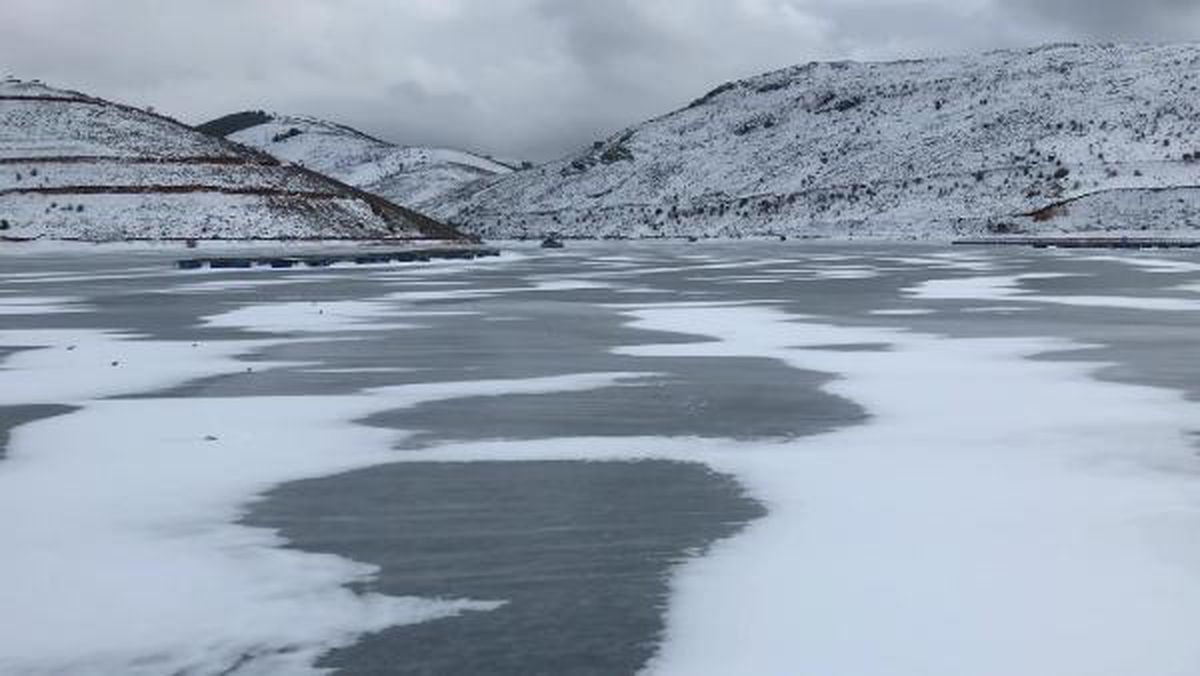 Bayburt'ta nehir ve göletler dondu