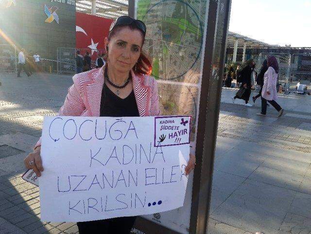 Boşanmasını davul zurna çaldırıp kutlayan kadın, eski eşinin paylaşımı sonrası uzaklaştırma kararı aldırdı