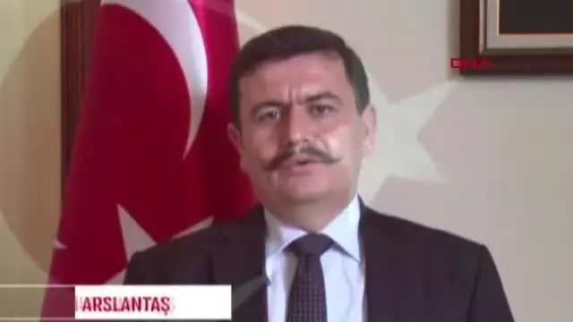 Burdur protokolü İstiklal Marşı'nı okudu