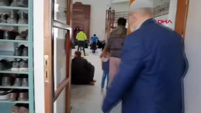 Son dakika haberleri... BURSA Suriyeli küçük Ziyad bombardımanda kör olan babasının gözü oldu Son dakika haberleri... BURSA Suriyeli küçük Ziyad bombardımanda kör olan babasının gözü oldu