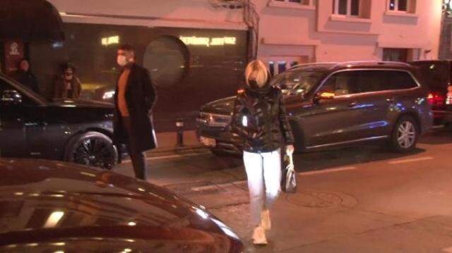 Ceza yiyince öfkelerini gazetecilerden çıkardılar! Baskın yapılan Boğaz manzaralı lüks oteldeki eğlencenin görüntüleri ortaya çıktı