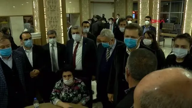 Evlat nöbetindeki ailelere, TOBB ve TESK başkanlarından destek ziyareti