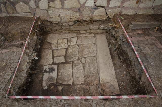 Eyüpsultan'da heyecanlandıran keşif! Kazdıkça tarihi dergah ortaya çıkıyor