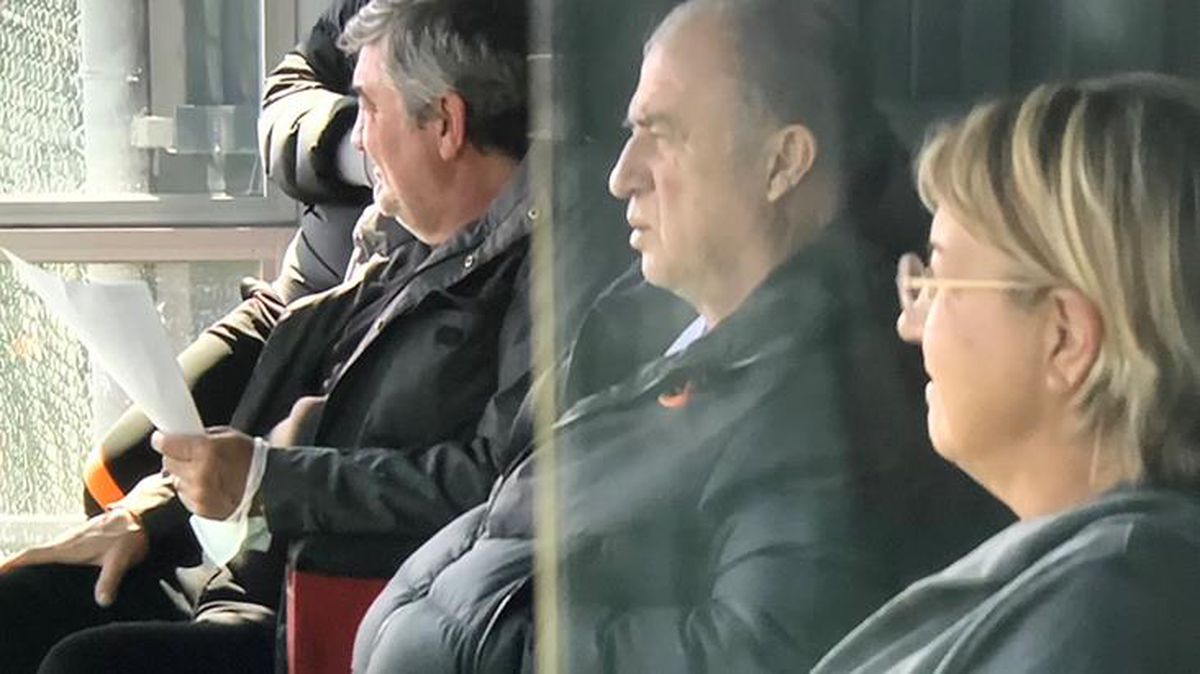 Fatih Terim ve Arda Turan, Florya'da Galatasaray U19 takımının maçını izledi