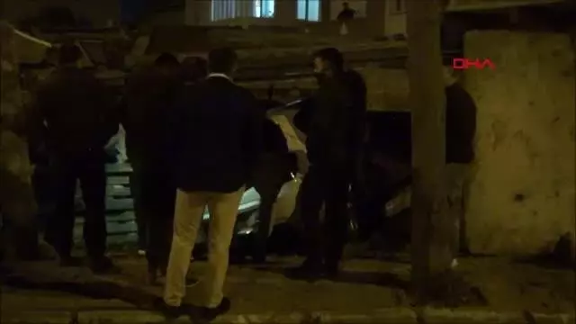 İSTANBUL-SİLİVRİ'DE OTOMOBİL KÖMÜRLÜĞE DALDI İSTANBUL-SİLİVRİ'DE OTOMOBİL KÖMÜRLÜĞE DALDI
