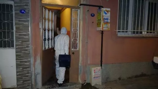 İzmir'de banyoda hareketsiz yatan çift hayatını kaybetti İzmir'de banyoda hareketsiz yatan çift hayatını kaybetti