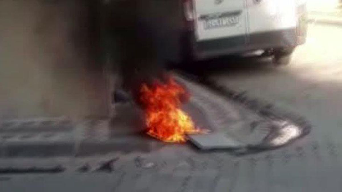 Kablolar patladı, paniğe kapılan mahalleli sokağa döküldü