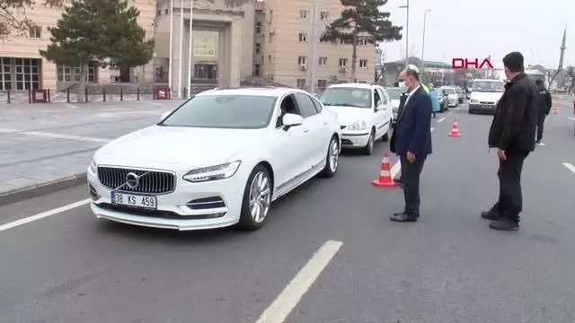 KAYSERİ-Kayseri Valisi Günaydın Akraba komşu ziyareti yapmayalım, vaka sayımız azalsın KAYSERİ-Kayseri Valisi Günaydın Akraba komşu ziyareti yapmayalım, vaka sayımız azalsın