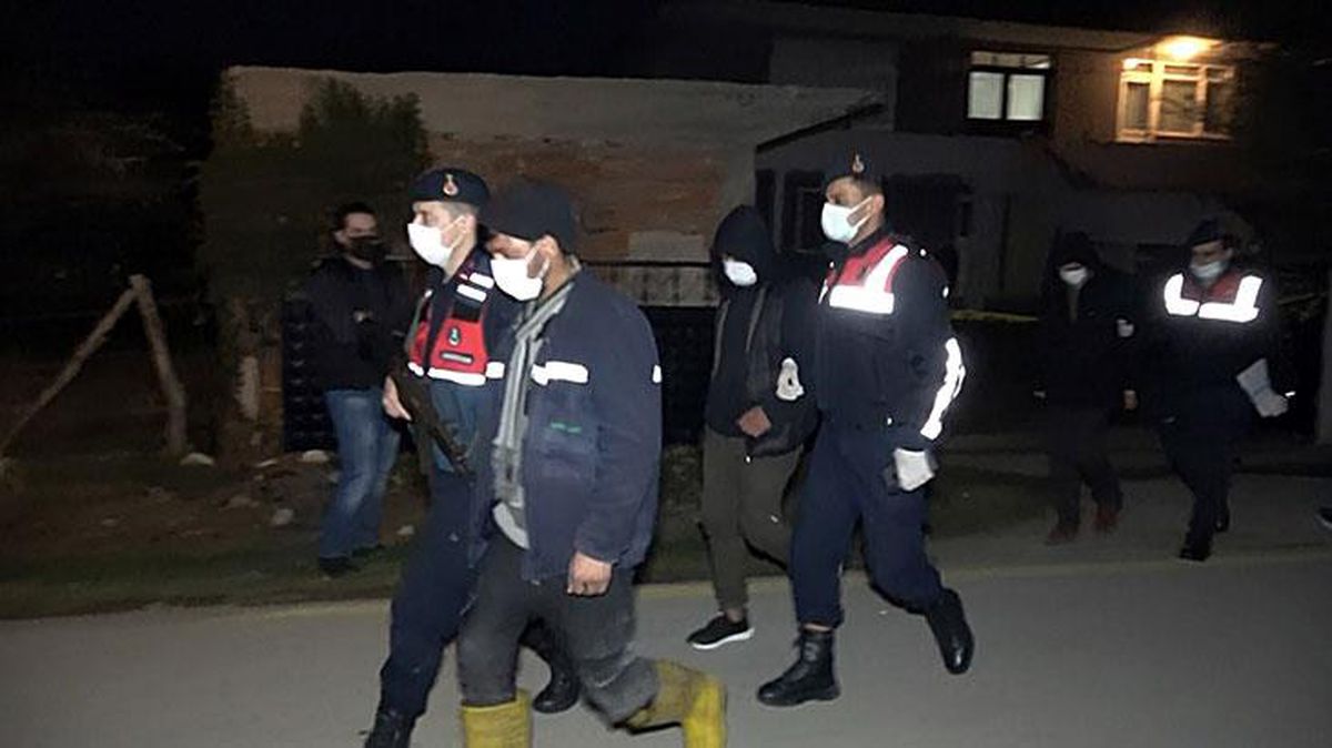 Kendisine tecavüz etmeye çalışan ev arkadaşını defalarca bıçaklayarak öldürdü