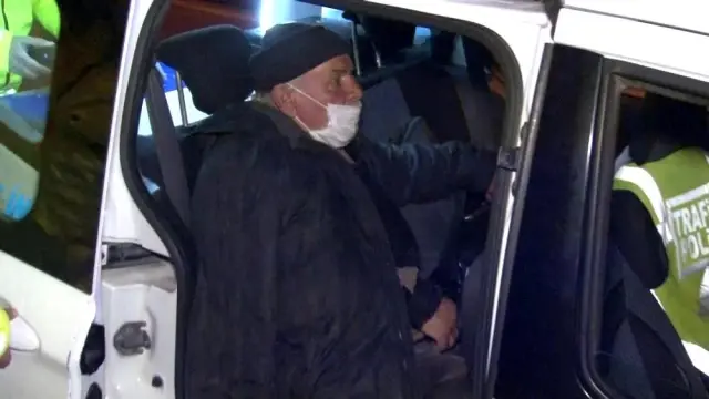 Kısıtlamayı deldi, alçılı kolla araba sürerek dehşet saçtı Kısıtlamayı deldi, alçılı kolla araba sürerek dehşet saçtı