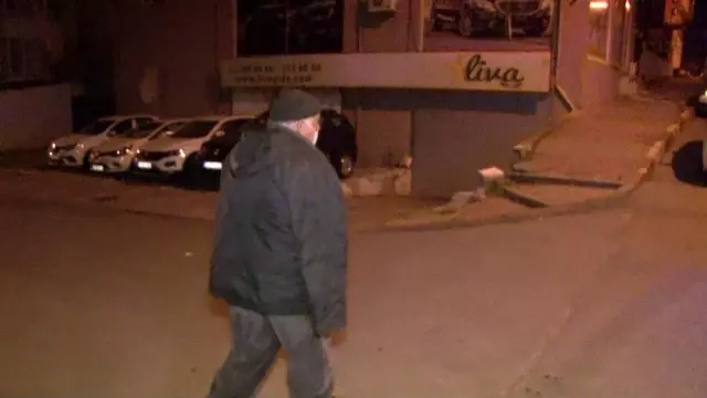 Kısıtlamayı deldi, alçılı kolla araba sürerek dehşet saçtı Kısıtlamayı deldi, alçılı kolla araba sürerek dehşet saçtı