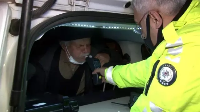 Kısıtlamayı deldi, alçılı kolla araba sürerek dehşet saçtı Kısıtlamayı deldi, alçılı kolla araba sürerek dehşet saçtı