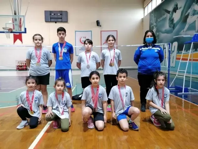 Manisa'da Tıp Bayramı Badminton Turnuvası tamamlandı Manisa'da Tıp Bayramı Badminton Turnuvası tamamlandı