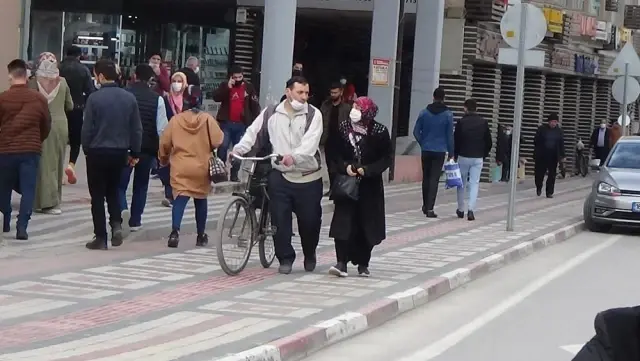 Mavinin zor olduğu Bursa'da ufukta kırmızı görünüyor Mavinin zor olduğu Bursa'da ufukta kırmızı görünüyor