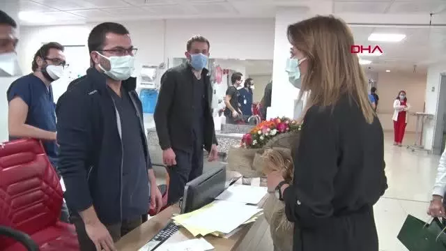 MERSİN Sağlık çalışanlarına 14 Mart sürprizi MERSİN Sağlık çalışanlarına 14 Mart sürprizi
