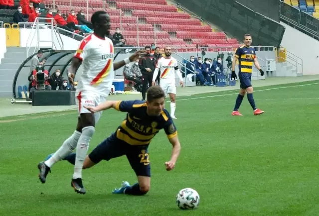 Süper Lig: MKE Ankaragücü: 3 Göztepe: 0 (Maç sonucu) Süper Lig: MKE Ankaragücü: 3 Göztepe: 0 (Maç sonucu)