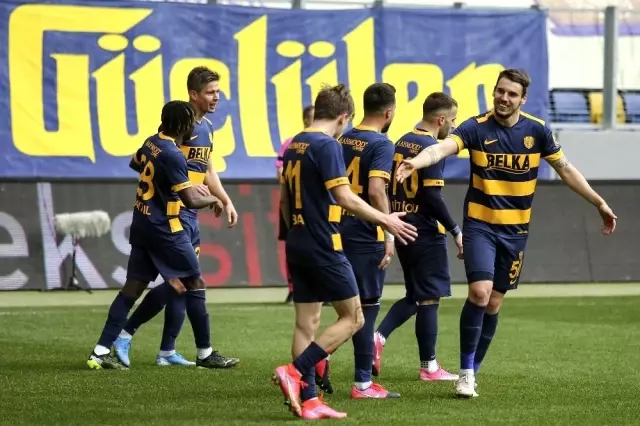 Süper Lig: MKE Ankaragücü: 3 Göztepe: 0 (Maç sonucu) Süper Lig: MKE Ankaragücü: 3 Göztepe: 0 (Maç sonucu)