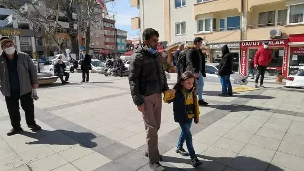 Son dakika haberleri... BURSA Suriyeli küçük Ziyad bombardımanda kör olan babasının gözü oldu Son dakika haberleri... BURSA Suriyeli küçük Ziyad bombardımanda kör olan babasının gözü oldu