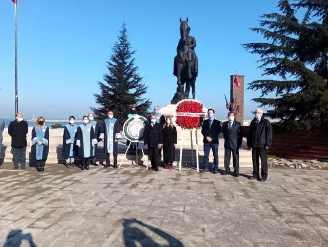 Tabipler Odası'ndan sosyal mesafeli tören Tabipler Odası'ndan sosyal mesafeli tören