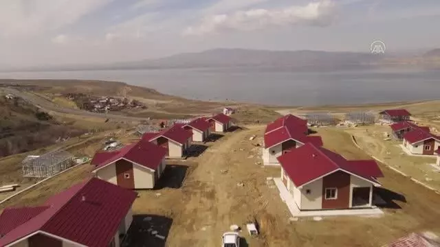 TOKİ, Elazığ'da 1564 evin ihalesini yaptı TOKİ, Elazığ'da 1564 evin ihalesini yaptı