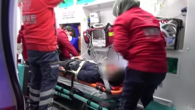 AKSARAY TIR'a arkadan çarpan minibüsün sürücüsü yaşam savaşı veriyor