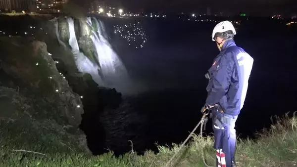 ANTALYA 4 GÜNDÜR KAYIP GENCİN KULAKLIĞI, ŞAPKASI, AYAKKABISI BULUNDU