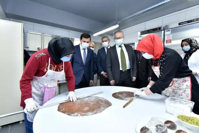 Başkan Kılca ve Kaymakam Parlar'dan BM Göçmen Bürosu'nun kursuna ziyaret