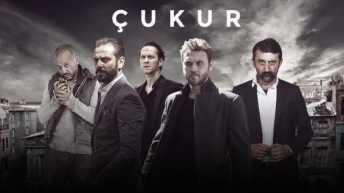 Çukur dizisi nerede çekiliyor? Çukur hangi şehirde, ilçede, semtte ve mahallede çekiliyor? Çukur'daki mahalle nerede bulunur?