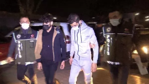Son dakika: KUYUMCULAR BİLE AYIRT EDEMİYOR... AVCILAR'DA SAHTE ALTIN OPERASYONU Son dakika: KUYUMCULAR BİLE AYIRT EDEMİYOR... AVCILAR'DA SAHTE ALTIN OPERASYONU