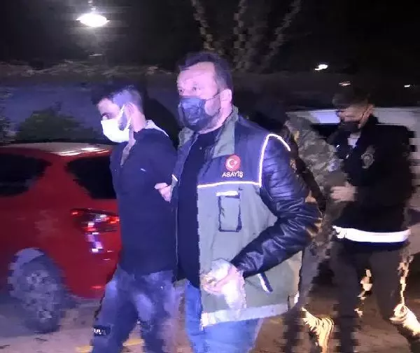 Son dakika: KUYUMCULAR BİLE AYIRT EDEMİYOR... AVCILAR'DA SAHTE ALTIN OPERASYONU Son dakika: KUYUMCULAR BİLE AYIRT EDEMİYOR... AVCILAR'DA SAHTE ALTIN OPERASYONU