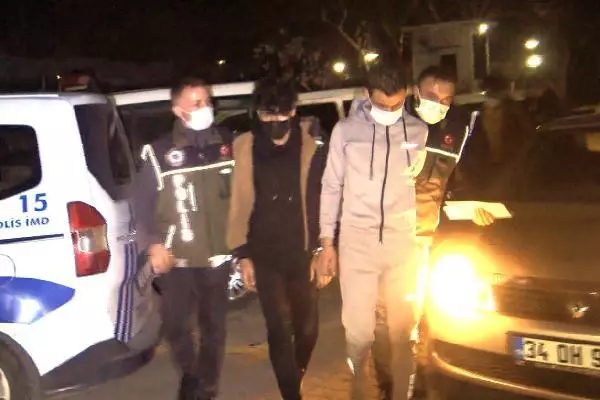Son dakika: KUYUMCULAR BİLE AYIRT EDEMİYOR... AVCILAR'DA SAHTE ALTIN OPERASYONU Son dakika: KUYUMCULAR BİLE AYIRT EDEMİYOR... AVCILAR'DA SAHTE ALTIN OPERASYONU