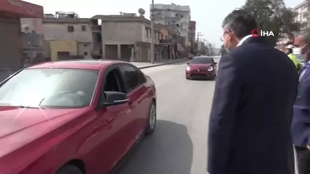 Vali Erdinç Yılmaz'ın korona virüsle mücadelesi takdir topluyor Vali Erdinç Yılmaz'ın korona virüsle mücadelesi takdir topluyor